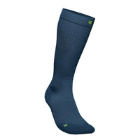 Bauerfeind Run Ultralight kompressionsstrumpa i marinblått