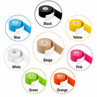 Kinesiologitejp i flera färger: beige, svart, blå, vit, gul, rosa, grön och orange.