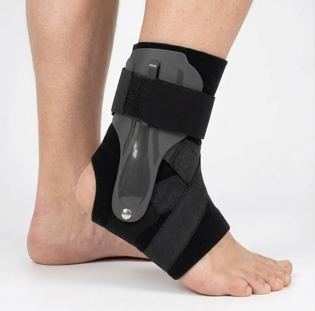 Orthopedische enkelbrace met verstelbare spalk voor stabiliteit