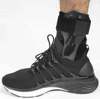 Orthopedische enkelbrace met verstelbare spalk voor stabiliteit